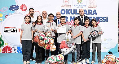 Malatya Büyükşehir'den okullara spor malzemesi desteği