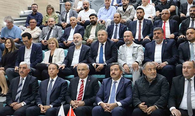 Malatya'da Kenan Işık Amfisi açıldı