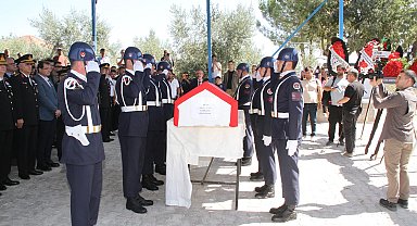 Manisa şehidini gözyaşlarıyla uğurladı