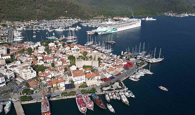 Marmaris turizmi sezona dolulukla veda ediyor