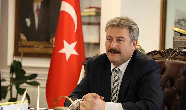 Melikgazi Belediyesi'nden 5 bin öğrenciye çanta ve kırtasiye desteği