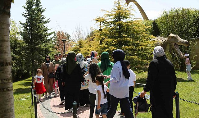 Meram'ın efsane parkı bu yaza da damgasını vurdu