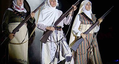 Milli mücadele kıyafetleri sergilendi