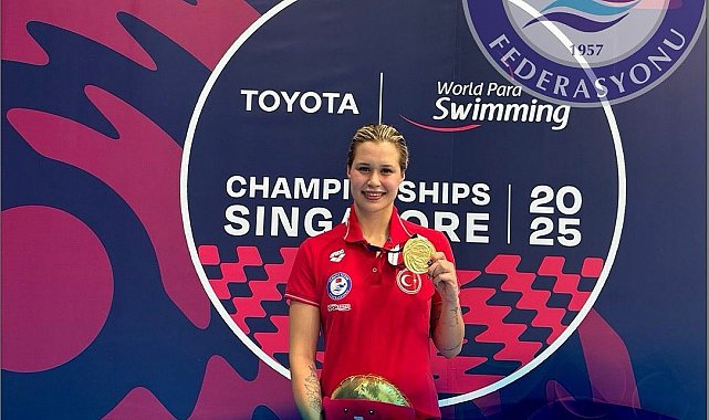 Milli yüzücü Defne Kurt'tan 5. dünya şampiyonluğu