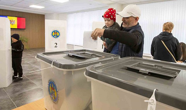 Moldova halkı, genel seçimler için sandık başında