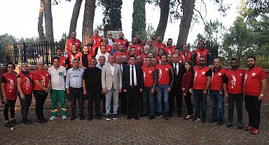 Motosikletli kortej herkesi coşturdu