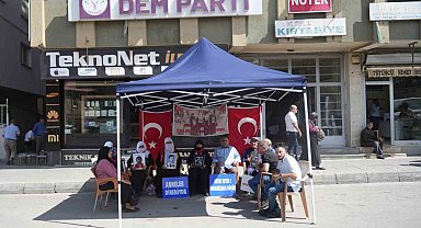Muş'ta ailelerin evlat nöbeti sürüyor