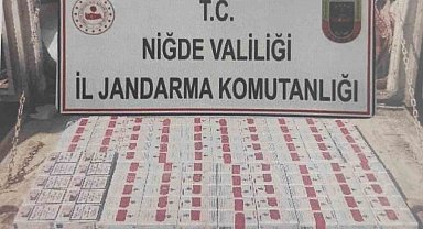 Niğde'de yol kontrolünde 370 paket kaçak sigara ele geçirildi