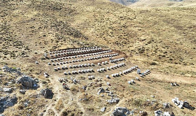 Nurhak'ın Tahtalı Yaylası'nda bal sağımı