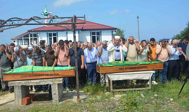 Ordu'da 'su gideri' cinayetinde ölen 2 kardeş toprağa verildi