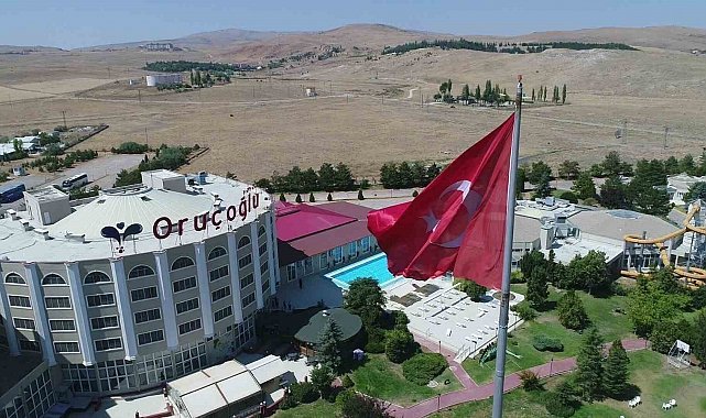 Oruçoğlu Termal Otel misafirlerine benzersiz bir tatil deneyimi sunuyor