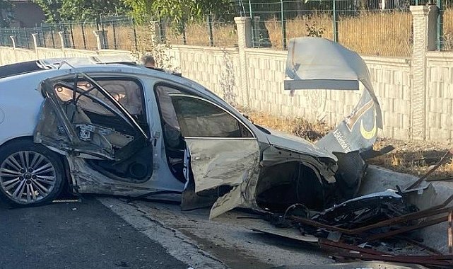 Otomobil ile tanker çarpıştı: 2 yaralı