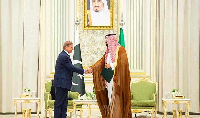 Pakistan Başbakanı Şerif, Suudi Arabistan'da