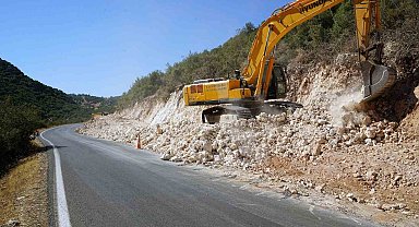 Pazarcık'ta yol çalışması