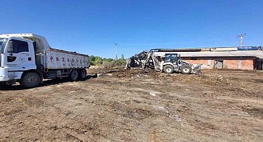 Pazaryeri'nde yangın mağduru çiftliğe belediyeden destek