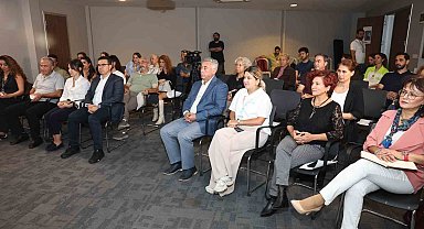 Prof. Dr. Varlı 'Müziğin Sessiz Siyaseti'ni anlattı