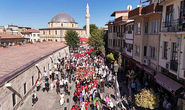"GastroANTEP Kültür Yolu Festivali" renkli görüntülerle başladı