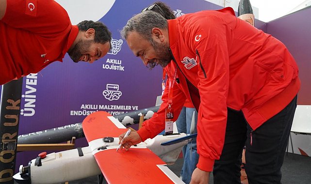 Rektör Akkaya, TEKNOFEST İstanbul'da bilim ve teknoloji tutkunlarıyla buluştu