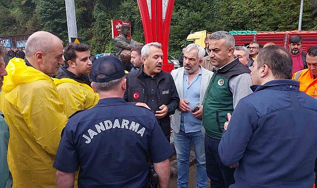 Rize Valisi Selim Baydaş: "Yer yer 150-175 kilogram yağış aldık; bazı yerlerde 200 kilogram yağış oldu"