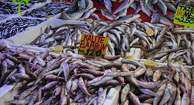 Samsun'da hamsi bolluğu fiyatları düşürdü: "Fakirin eti" oldu