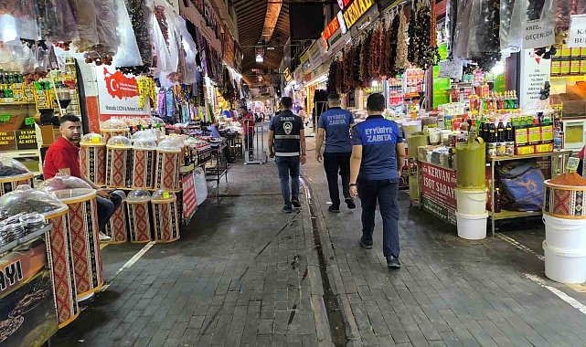 Şanlıurfa'da son tüketim tarihi geçmiş 500 litre süt ele geçirildi