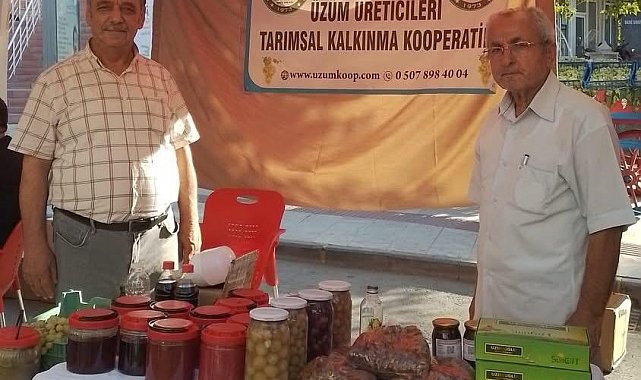 Sarıgöl Üzüm Kooperatifi festivale damga vurdu