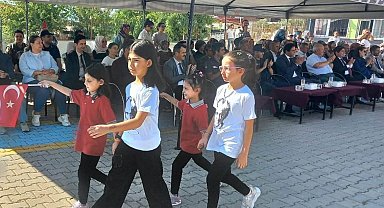 Selendi'de İlkögretim Haftası kutlandı