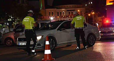 Siirt'te trafik denetimlerinde 19 araç ve sürücüsüne ceza
