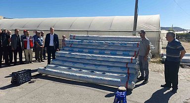 Simav'da 34 sera sahibine yüzde 50 hibeli 23 ton sera naylonu dağıtıldı