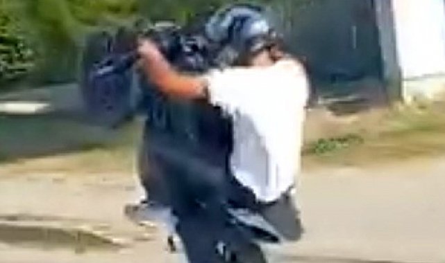 Sinop'ta motosiklet sürücüsünün tehlikeli yolculuğu