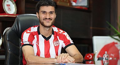 Sivasspor, Yusuf Cihat Çelik'i kadrosuna kattı