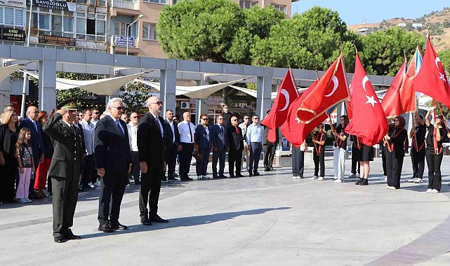 Söke'nin Kurtuluş Günü törenleri coşkulu geçti