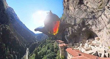 Sümela'ya yarasa uçuşu