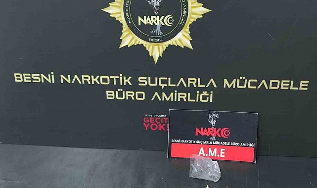 Şüpheli şahıslar üzerinde uyuşturucu ele geçirildi