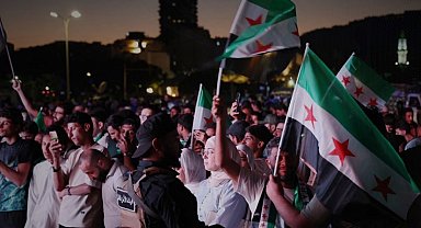 Suriye halkı, Eş-Şara'nın BM'ye hitabını dinlemek için meydanları doldurdu