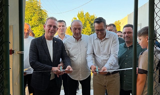 Tavşanlı'da yenilenen Moymul Spor Kulübü Kapalı Halı Sahası hizmete açıldı