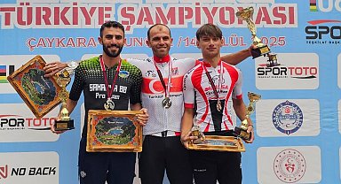 Tecrübeli pedal şampiyonada podyumu boş bırakmadı