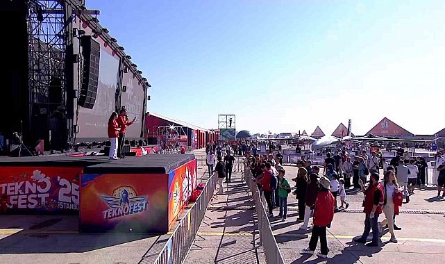TEKNOFEST İstanbul Atatürk Havalimanı'nda kapılarını ziyaretçilere açtı