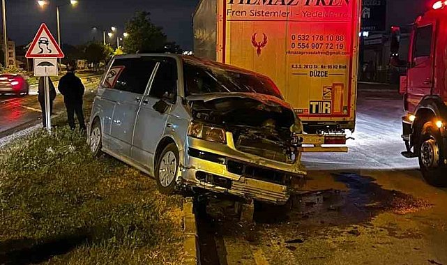 Ters istikamete giren araç ağaçlara çarparak durabildi: 1 yaralı