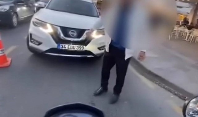 Ters yöne girip motorcunun üstüne sürdü: Tekirdağ'da otomobil sürücüyle motorcu arasında tartışma saniye saniye kameralara yansıdı