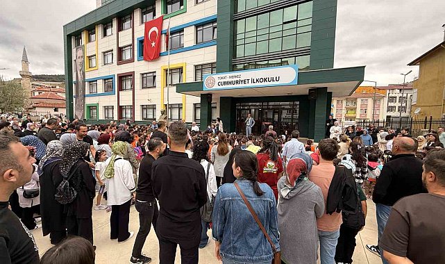 Tokat'ta 93 bin 985 öğrenci öğrenci ders başı yaptı