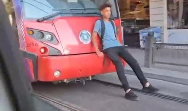 Tramvayla tehlikeli oyun