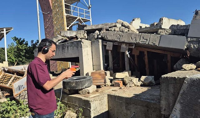 Türk mühendis yaptı: Depremde yıkılan binaları belirliyor, enkaz altında kalanlarla iletişim kuruyor