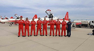 Türk Yıldızları'ndan Hürjet vurgusu