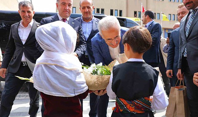 Ulaştırma ve Altyapı Bakanı Uraloğlu Bayburt'ta