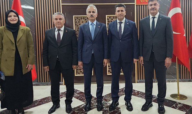 Ulaştırma ve Altyapı Bakanı Uraloğlu Tunceli'de