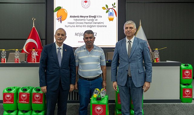 Üreticiye, Akdeniz meyve sineği tuzağı dağıtıldı