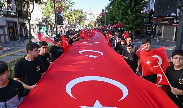 Uşak'ta Gaziler Günü 'Kahramanlarla Kardeşlik Yürüyüşü' ile kutlandı