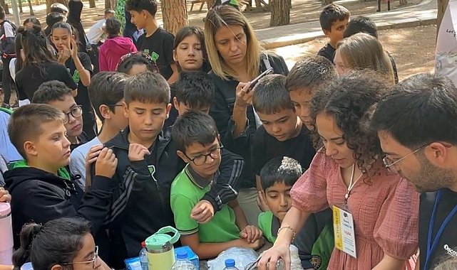 Uşak'ta Öğrencilerle Dünya Temizlik günü etkinliği