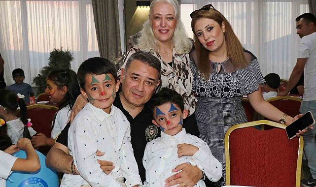 Uyum programına başlayan öğrencilere, polis evinde motivasyon programı